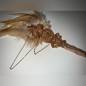 Elegant Gold Feathered Hair Accessory